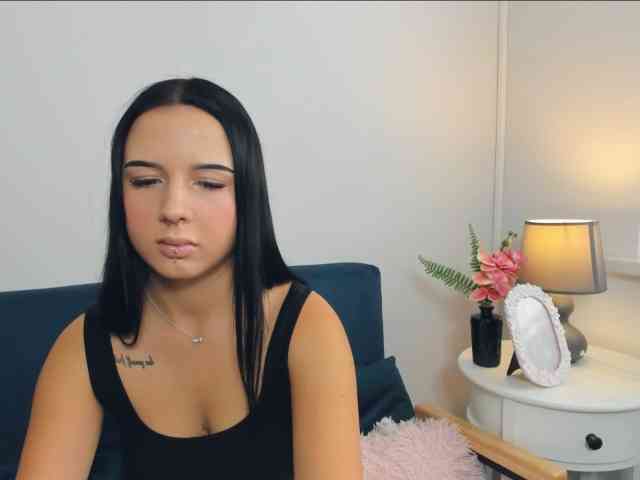 TaliaDelicate webcam