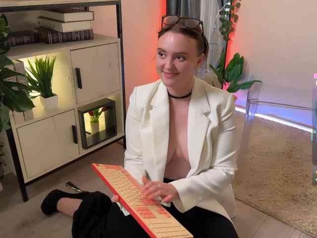 LelaRyann webcam