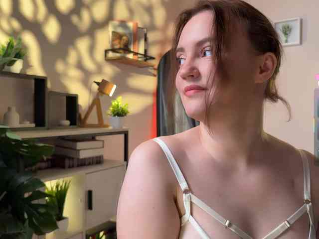 LelaRyann webcam