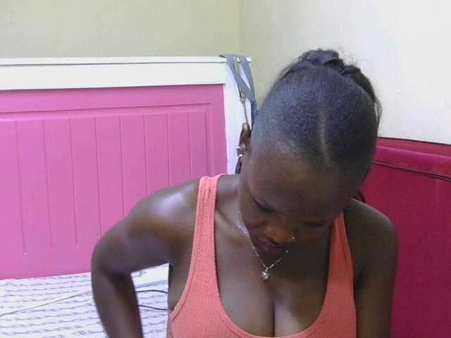 SexxyBarbie webcam bongacams model stream image