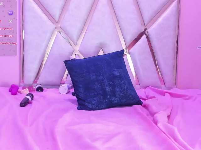 CynthiaGale's BongaCams show and profile