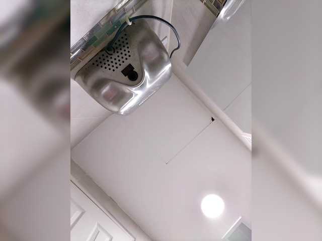 ElizHarper's BongaCams show and profile