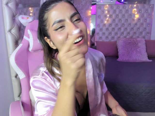 ElizHarper's BongaCams show and profile