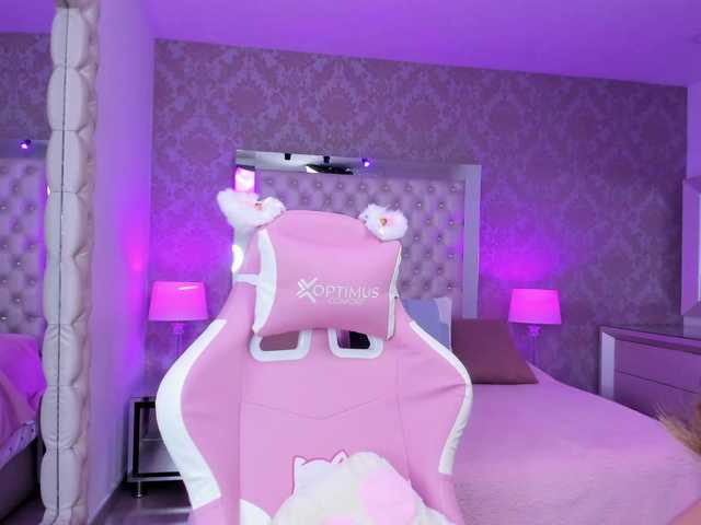 ElizHarper's BongaCams show and profile