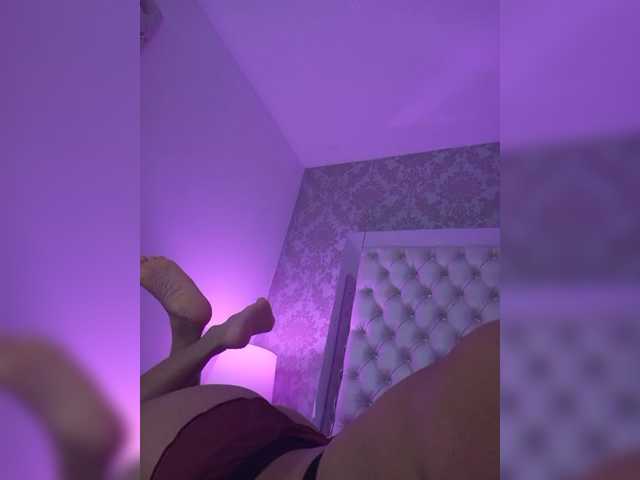 ElizHarper's BongaCams show and profile