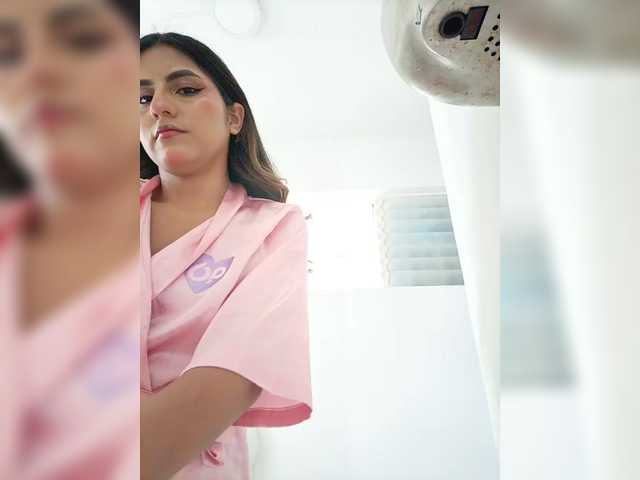 ElizHarper's BongaCams show and profile