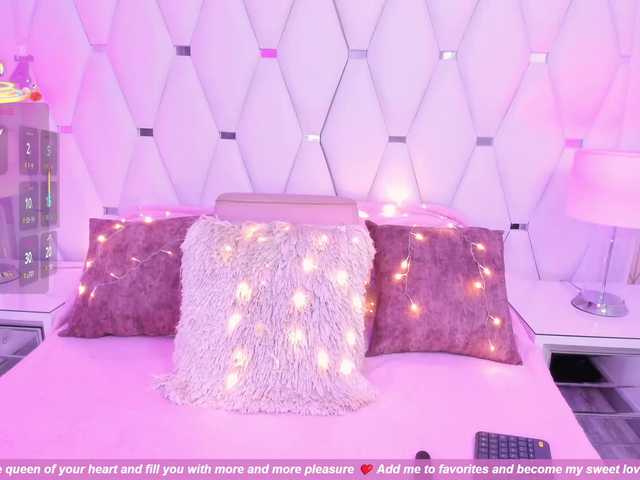 ElizHarper's BongaCams show and profile