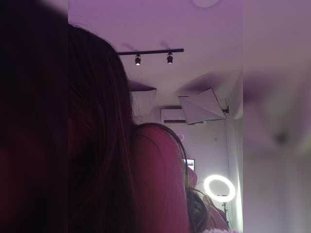 ElizHarper's BongaCams show and profile