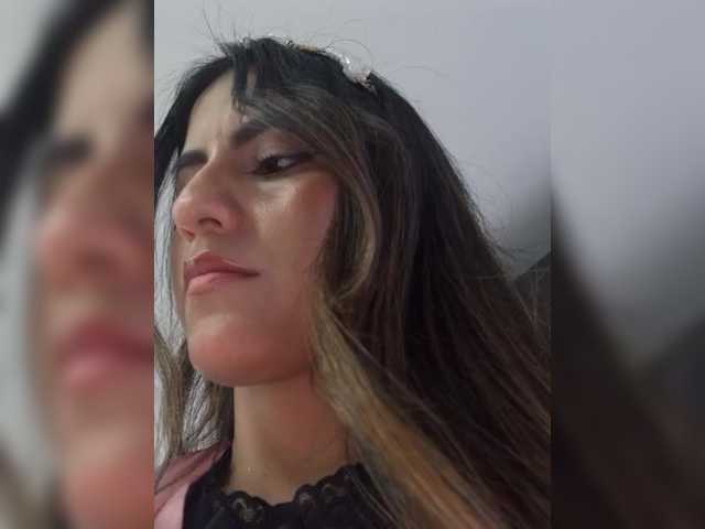 ElizHarper's BongaCams show and profile