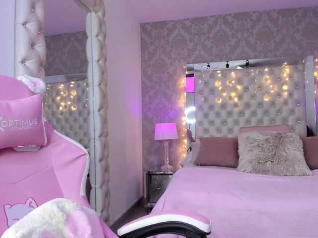 ElizHarper's BongaCams show and profile