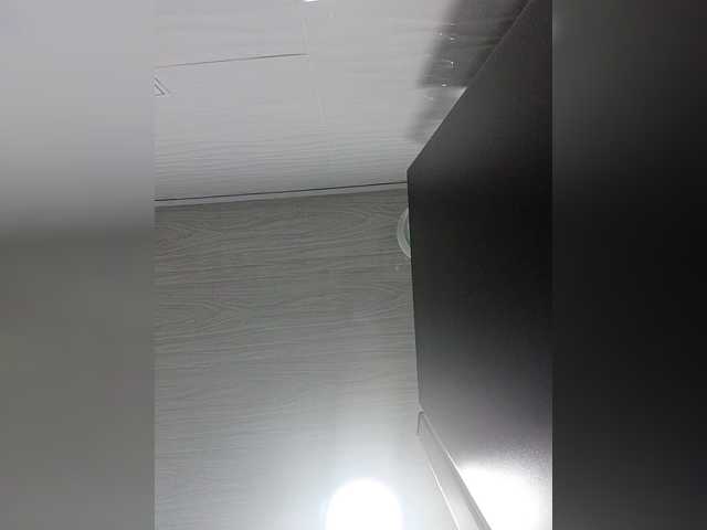 ElizHarper's BongaCams show and profile