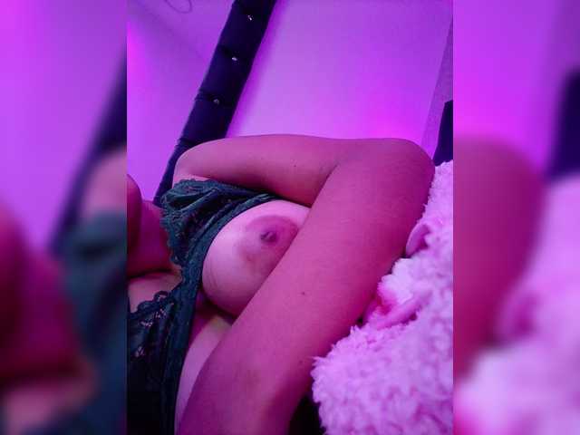 ElizHarper's BongaCams show and profile