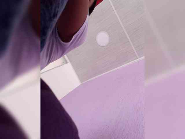 ElizHarper webcam