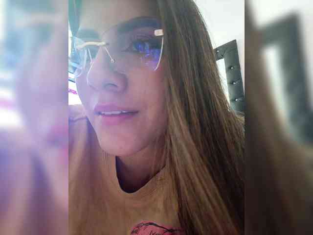 ElizHarper webcam