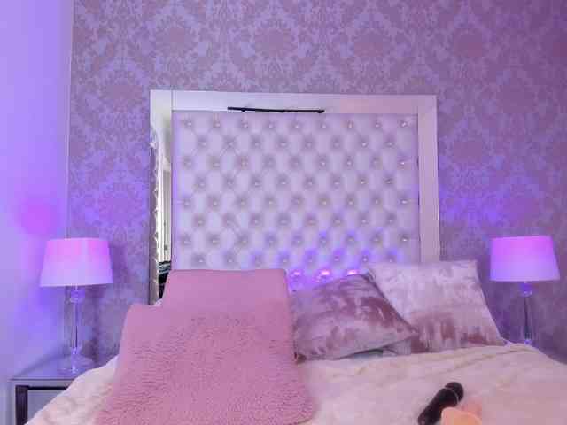 ElizHarper webcam
