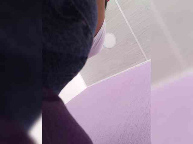 ElizHarper webcam