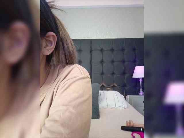 ElizHarper webcam