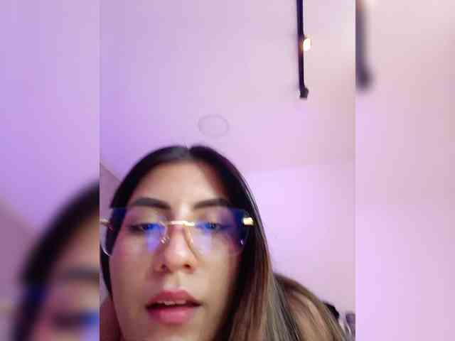 ElizHarper webcam