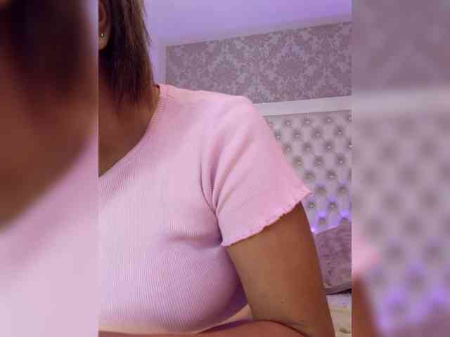 ElizHarper webcam