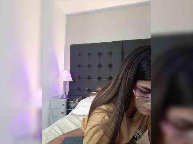ElizHarper webcam