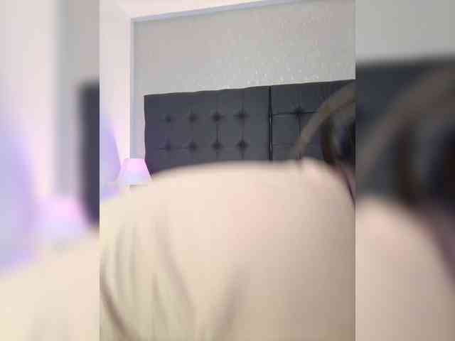 ElizHarper webcam