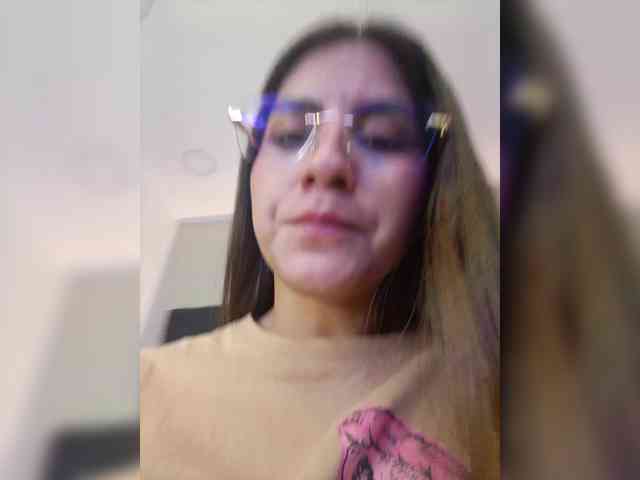ElizHarper webcam