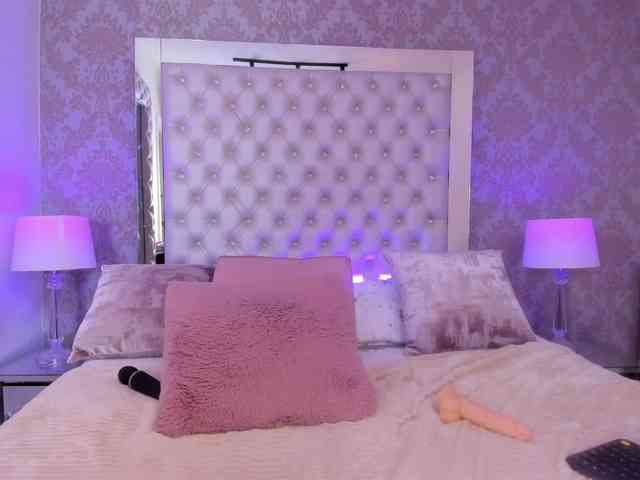 ElizHarper webcam
