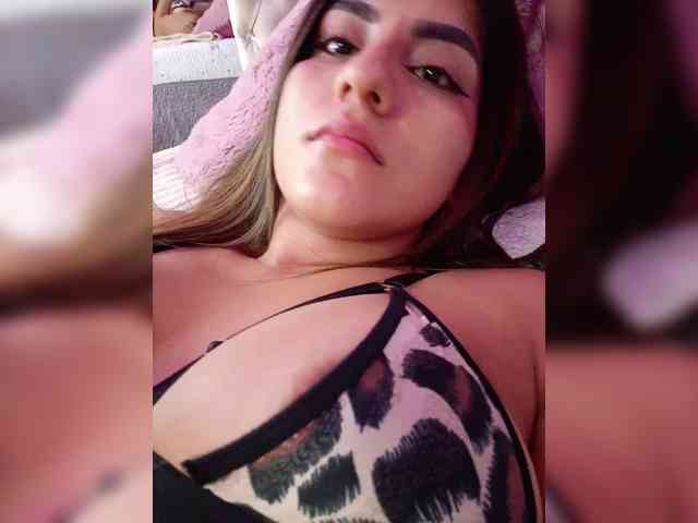 ElizHarper webcam