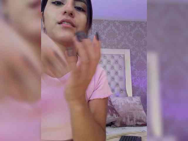 ElizHarper webcam