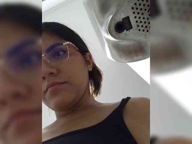 ElizHarper webcam