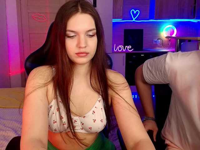 TwiceAsHotXXX's BongaCams show and profile