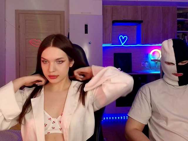 TwiceAsHotXXX's BongaCams show and profile