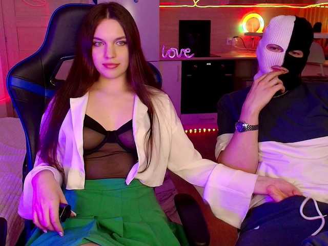 TwiceAsHotXXX's BongaCams show and profile