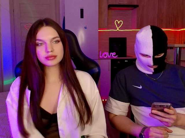 TwiceAsHotXXX's BongaCams show and profile