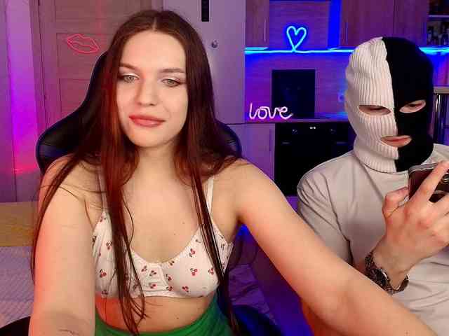 TwiceAsHotXXX webcam