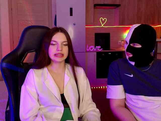 TwiceAsHotXXX webcam