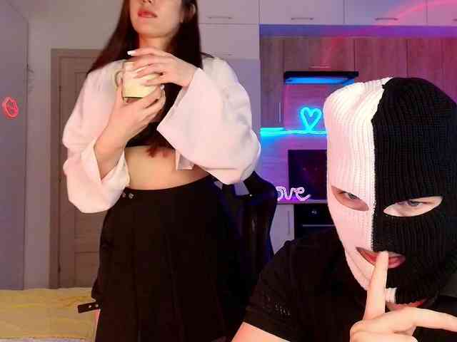 TwiceAsHotXXX webcam