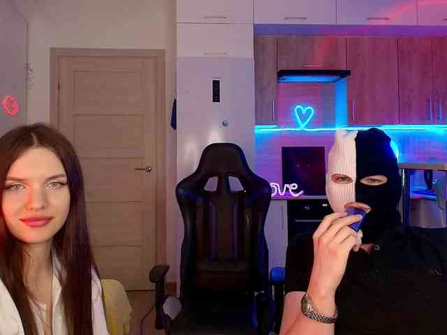 TwiceAsHotXXX webcam