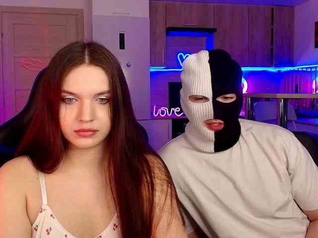 TwiceAsHotXXX webcam