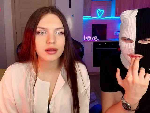 TwiceAsHotXXX webcam