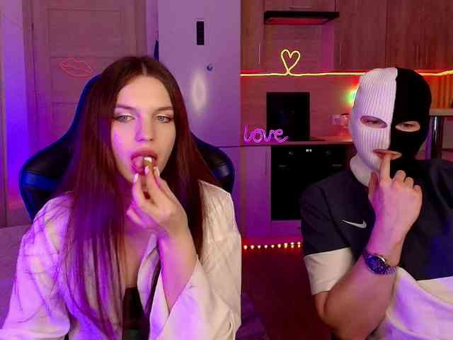 TwiceAsHotXXX webcam