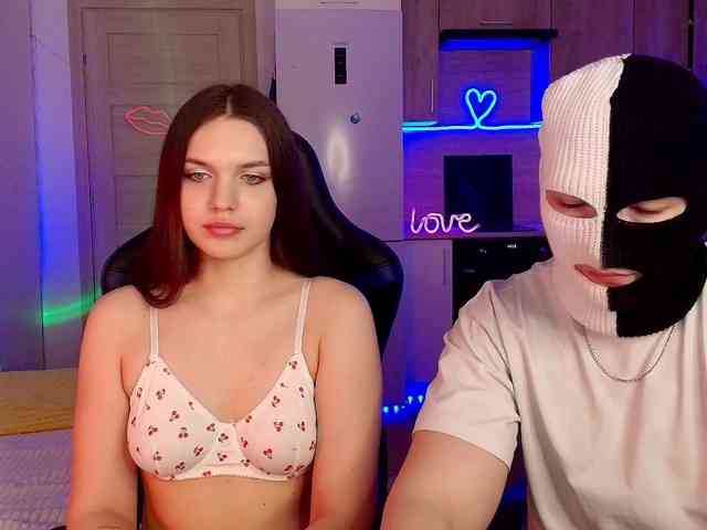 TwiceAsHotXXX webcam