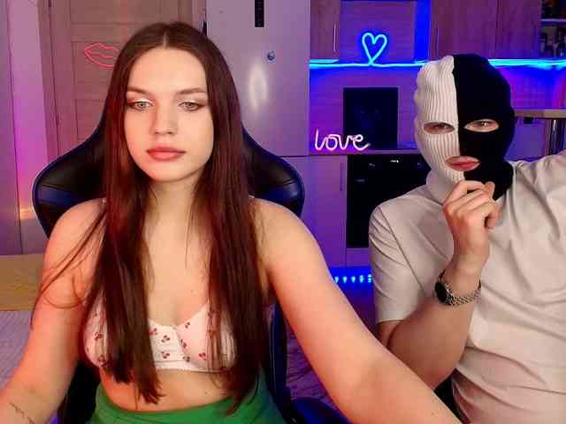 TwiceAsHotXXX webcam