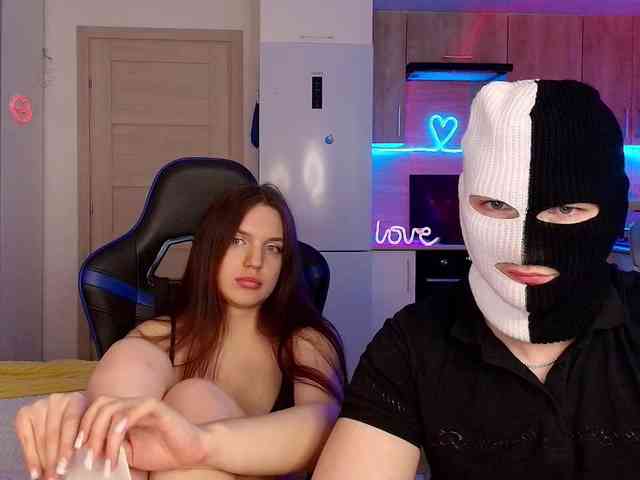 TwiceAsHotXXX webcam