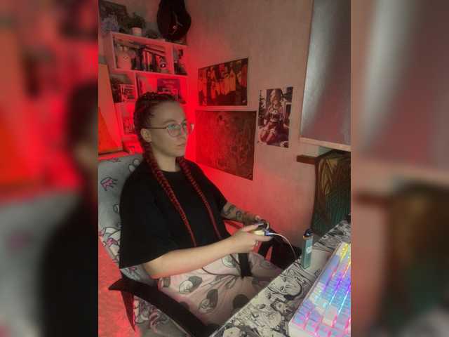 adrenalinse's BongaCams show and profile