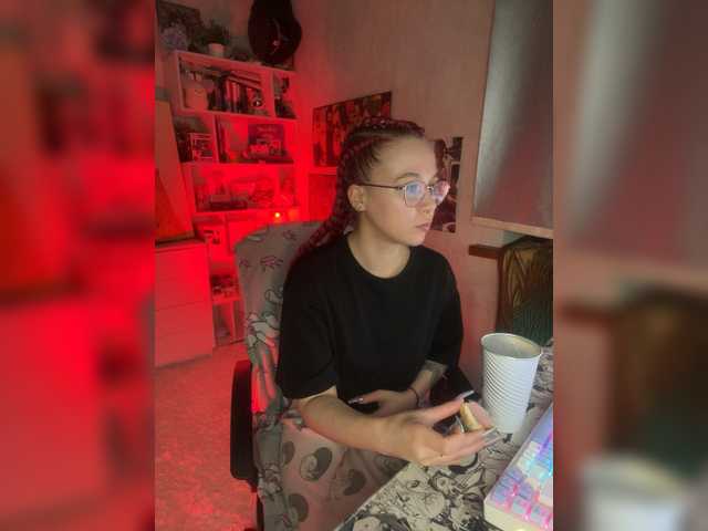 adrenalinse's BongaCams show and profile