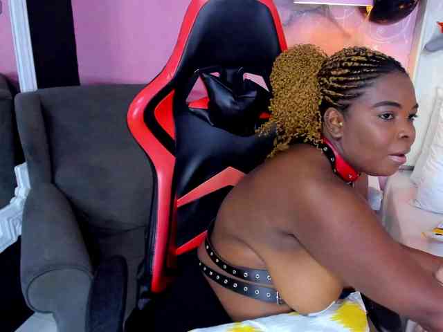 SaraDunss webcam