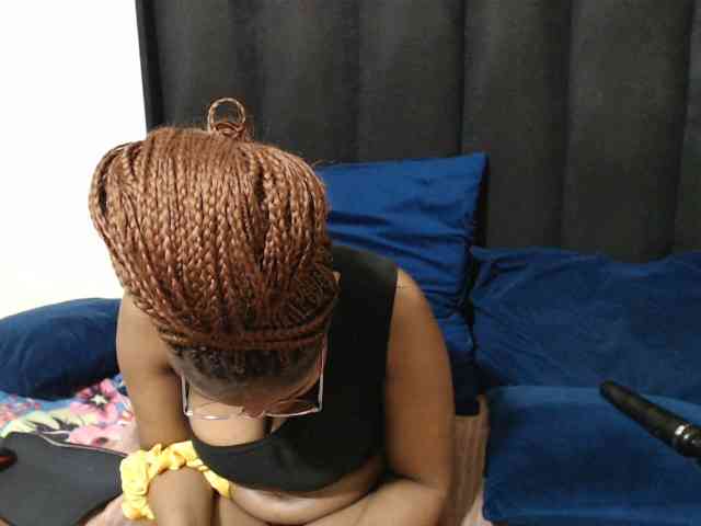 Hotsexyberry21 webcam