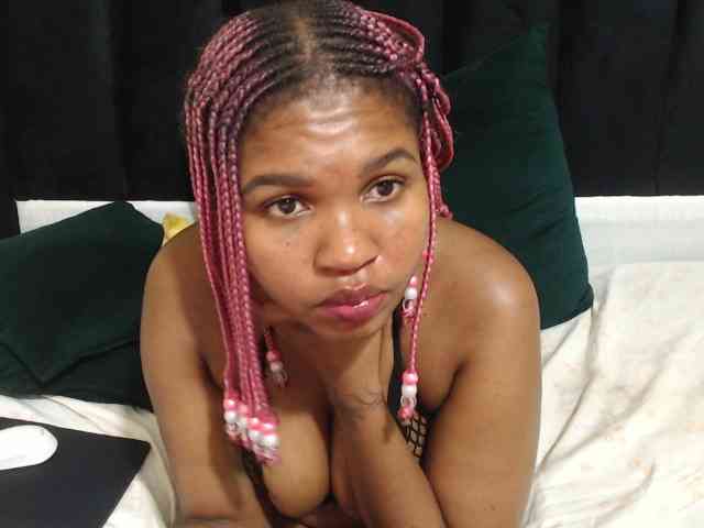 Hotsexyberry21 webcam