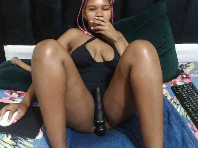 Hotsexyberry21 webcam